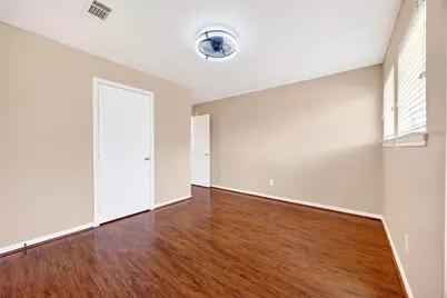 15014 Middle Oaks Boulevard, Houston, TX 77082 - Photo 27