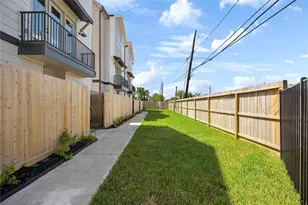 2810 Mills St, Houston, TX 77026 - Photo 27