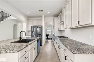 2923 Golden Honey Ln, Richmond, TX 77406 - Photo 9