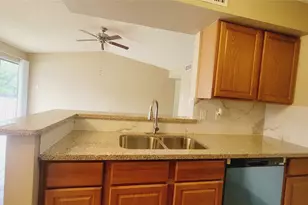 17331 Red Oak Dr, Houston, TX 77090 - Photo 15