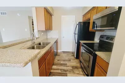 17331 Red Oak Drive #10, Houston, TX 77090 - Photo 13
