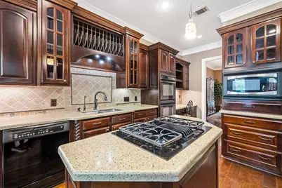 6110 Country Falls Lane, Kingwood, TX 77345 - Photo 15