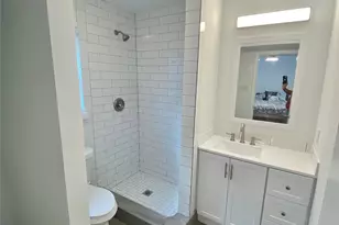 1855 Portsmouth St, Houston, TX 77098 - Photo 9