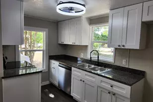 728 Hudson Rd, Conroe, TX 77304 - Photo 11