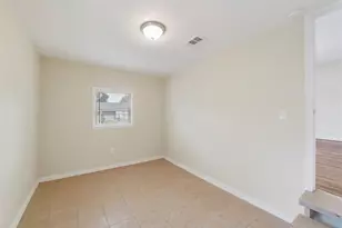 1601 Alabama St, Baytown, TX 77520 - Photo 7