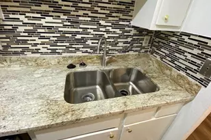 1100 Augusta Dr, Houston, TX 77057 - Photo 13