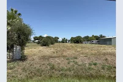 2336 E Bayshore Drive, Dickinson, TX 77539 - Photo 1