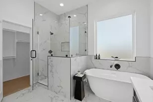8706 Ojeman Villas Dr, Houston, TX 77055 - Photo 35