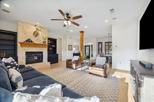 17926 Cypress Hill Dr, Rosharon, TX 77583 - Photo 9