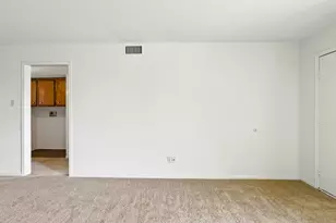 9641 Hollock St, Houston, TX 77075 - Photo 7