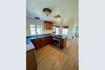 124 7th Street, Dickinson, TX 77539 - Photo 3