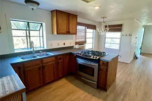 124 7th St, Dickinson, TX 77539 - Photo 3