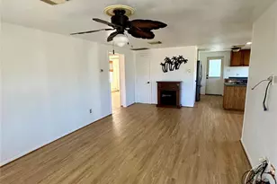 124 7th St, Dickinson, TX 77539 - Photo 7