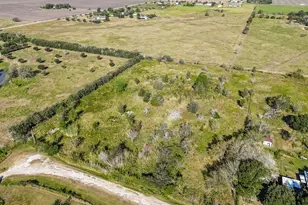 9810 E Creek Bend Dr, Needville, TX 77461 - Photo 1