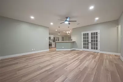 2 Garden Lodge Place, The Woodlands, TX 77382 - Photo 7