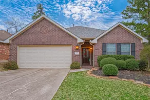 2 Garden Lodge Pl, The Woodlands, TX 77382 - Photo 1