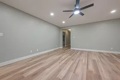 2 Garden Lodge Place, The Woodlands, TX 77382 - Photo 9