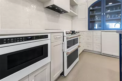 401 Lakeside Lane #308, Nassau Bay, TX 77058 - Photo 5