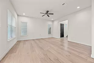 8819 Hollister Pine Ct, Houston, TX 77080 - Photo 9