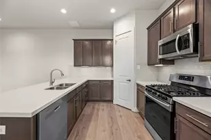 8819 Hollister Pine Ct, Houston, TX 77080 - Photo 15