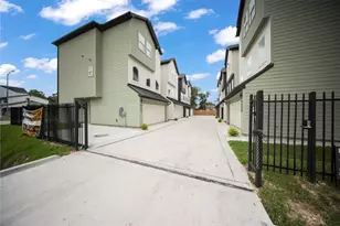 6540 Goldspier St, Houston, TX 77091 - Photo 3