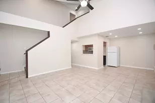 9536 Windswept Ln, Houston, TX 77063 - Photo 3