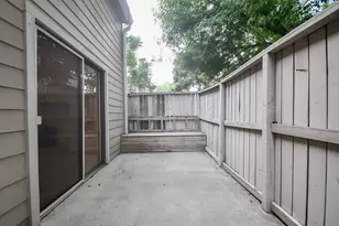 9536 Windswept Ln, Houston, TX 77063 - Photo 19