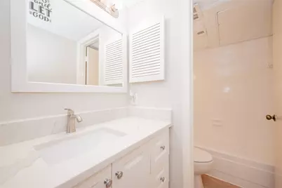 781 Country Place Drive #2052, Houston, TX 77079 - Photo 21