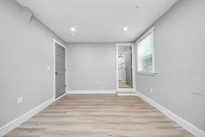 5738 Kenilwood Drive, Houston, TX 77033 - Photo 29