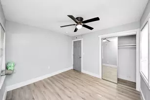 5738 Kenilwood Dr, Houston, TX 77033 - Photo 41