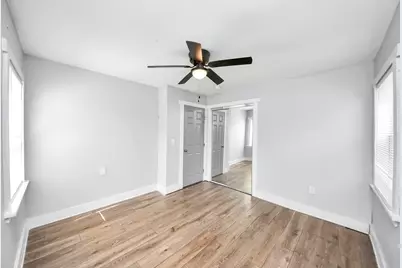 5738 Kenilwood Drive, Houston, TX 77033 - Photo 37