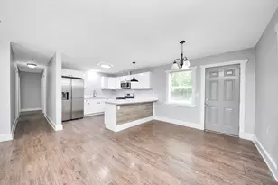 5738 Kenilwood Dr, Houston, TX 77033 - Photo 15