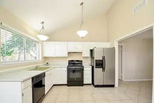 10119 Leawood, Houston, TX 77099 - Photo 7