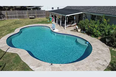 800 Camelot Lane, Friendswood, TX 77546 - Photo 25