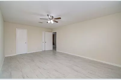 8820 Bissonnet Street, Houston, TX 77074 - Photo 11