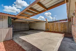 8820 Bissonnet St, Houston, TX 77074 - Photo 35