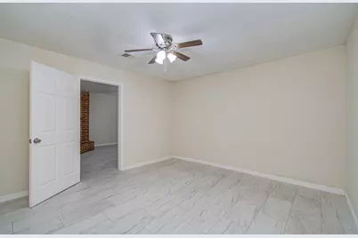 8820 Bissonnet Street, Houston, TX 77074 - Photo 27