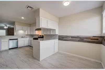 8820 Bissonnet Street, Houston, TX 77074 - Photo 9