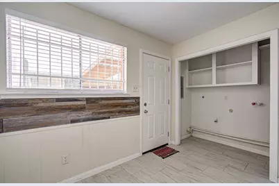 8820 Bissonnet Street, Houston, TX 77074 - Photo 7