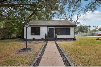 2423 Meadow Lane, La Marque, TX 77568 - Photo 1