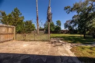 218 N Franklin Ave, Cleveland, TX 77327 - Photo 11