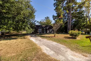 218 N Franklin Ave, Cleveland, TX 77327 - Photo 3