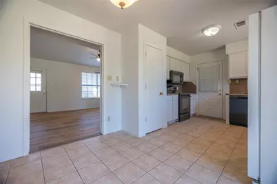 218 N Franklin Avenue, Cleveland, TX 77327 - Photo 15
