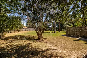 218 N Franklin Ave, Cleveland, TX 77327 - Photo 7