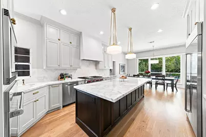 23 S Brokenfern Drive Drive, The Woodlands, TX 77380 - Photo 15