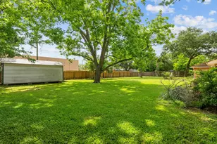 1613 S Hood St, Alvin, TX 77511 - Photo 31