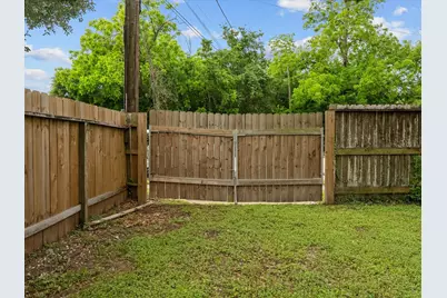 1613 S Hood Street, Alvin, TX 77511 - Photo 33