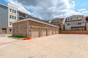 6804 Westview Dr, Houston, TX 77055 - Photo 19