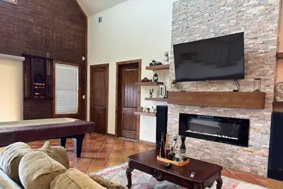 1048 11th Street, Rock Island, TX 77442 - Photo 9