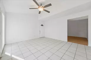 2223 Par Ln, Richmond, TX 77469 - Photo 5